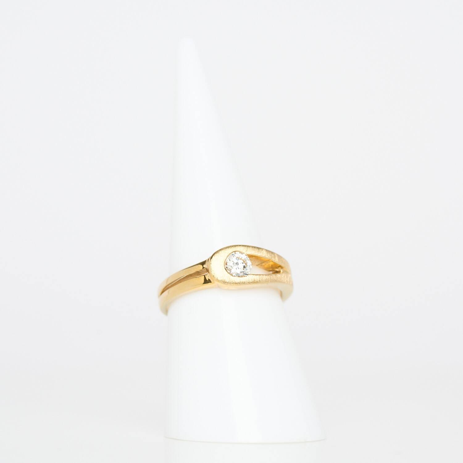 Damenring in 585 Gelbgold mit Brillant (922)
