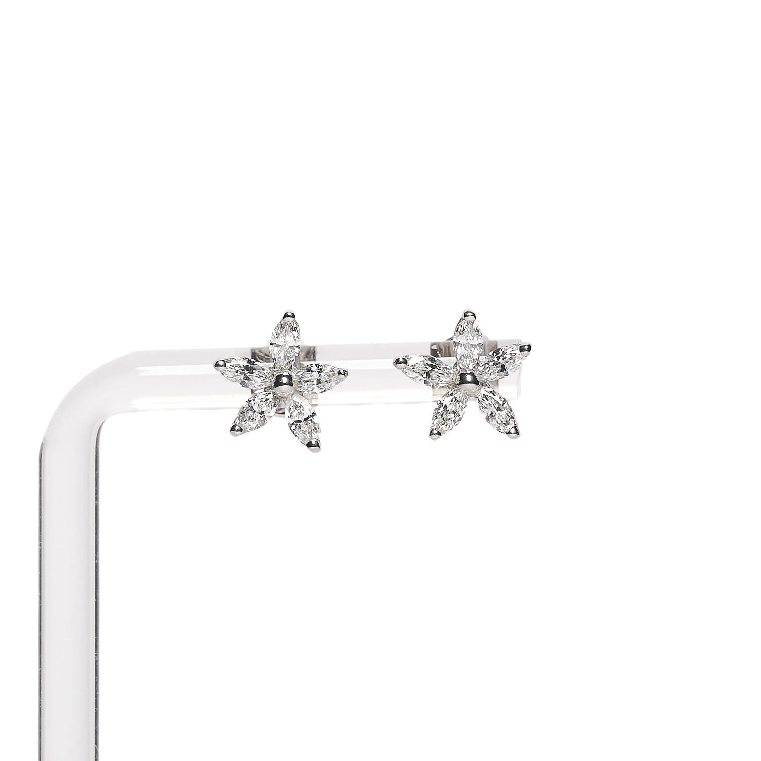 Ohrstecker in 750 Weißgold mit Diamanten Ohrstecker in 750 Weißgold mit Diamanten