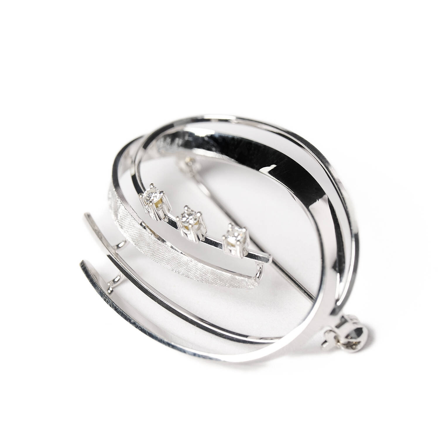 Brosche in 585 Weißgold mit Diamanten Brosche in 585 Weißgold mit Diamanten