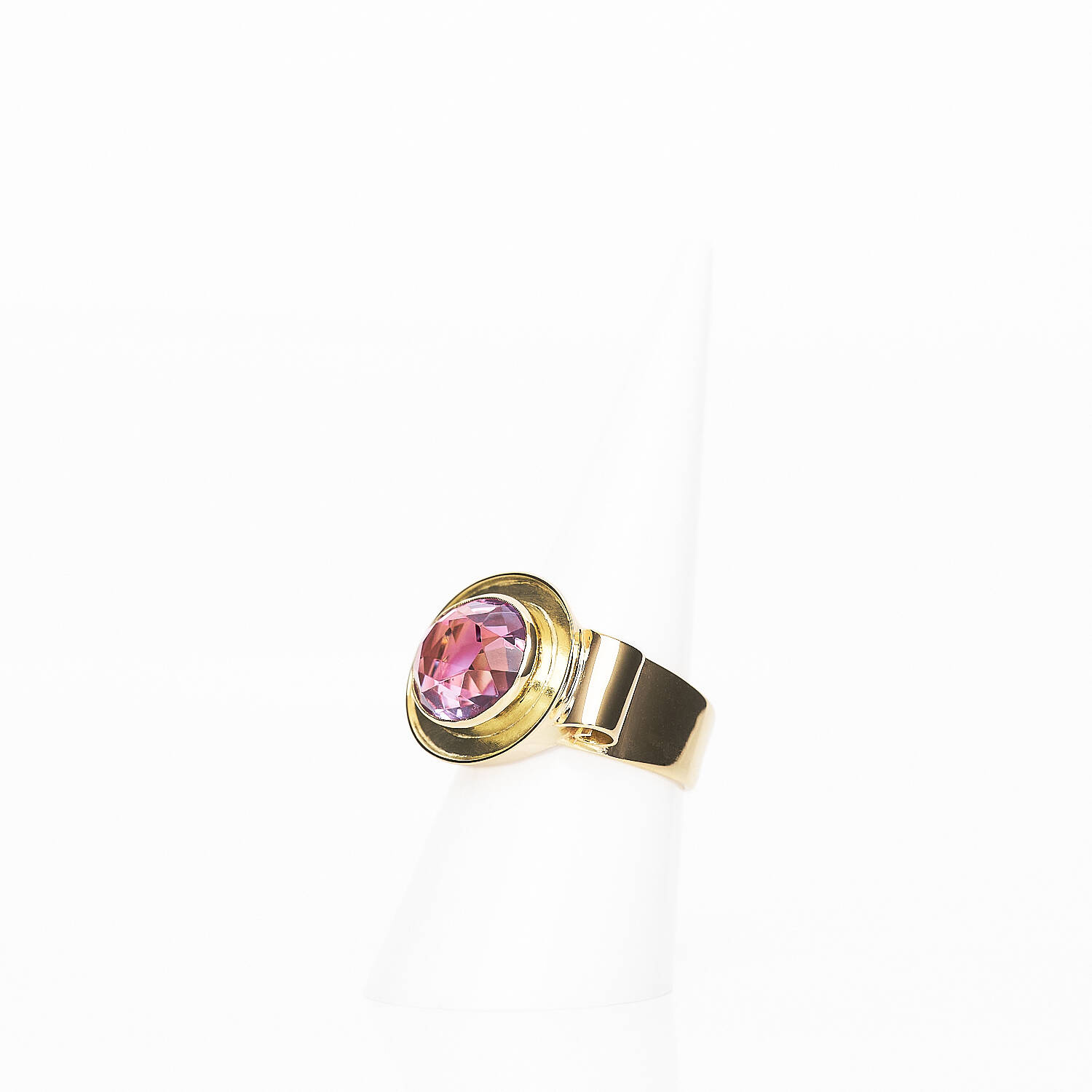 Damenring in 750 Gelbgold mit Amethyst (1397)