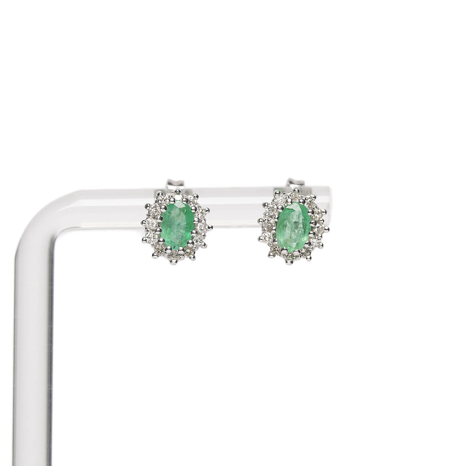 Ohrstecker in 585 Weißgold mit Brillanten und Smaragden