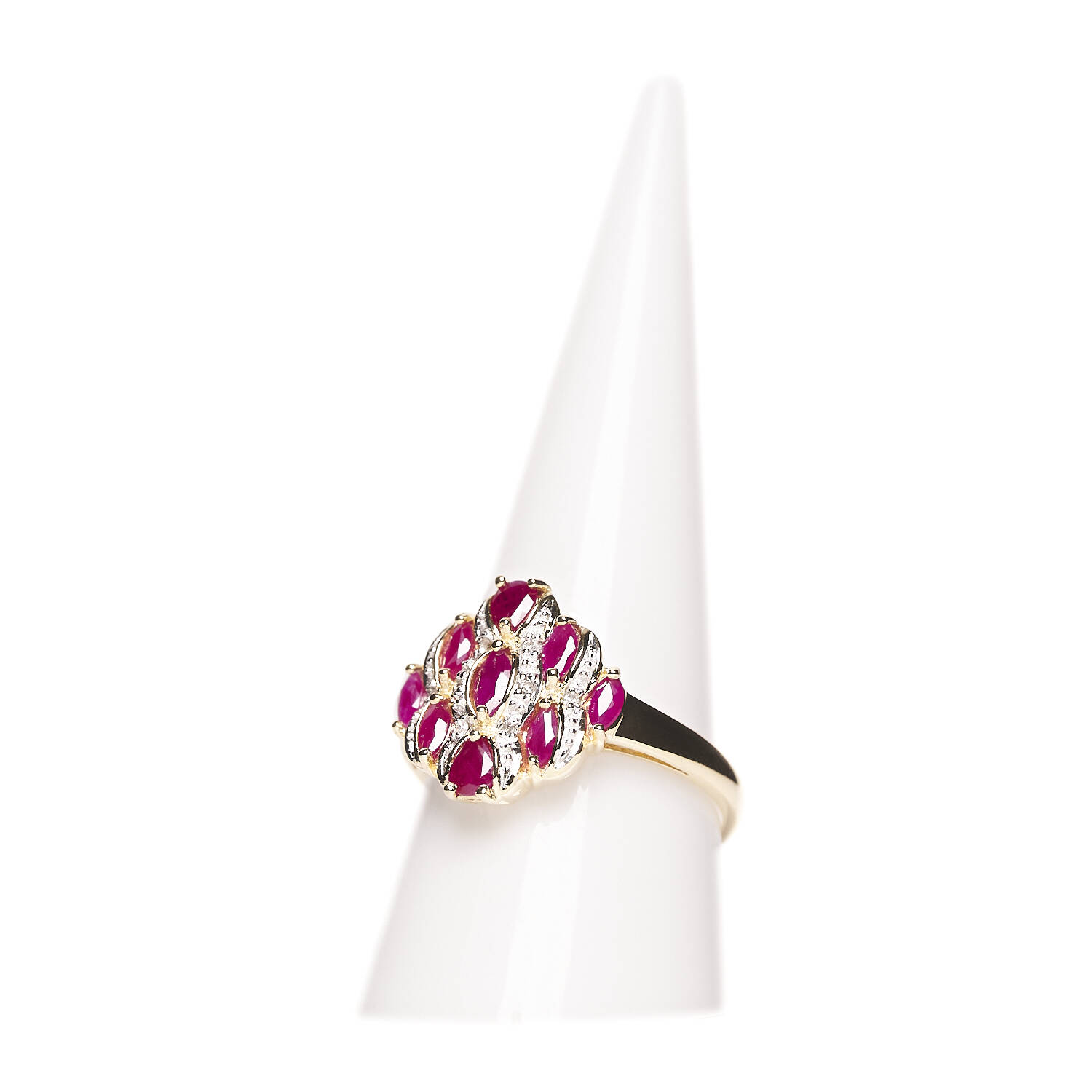 Damenring in 585 Gelbgold mit Brillanten und Rubinen Damenring in 585 Gelbgold mit Brillanten und Rubinen