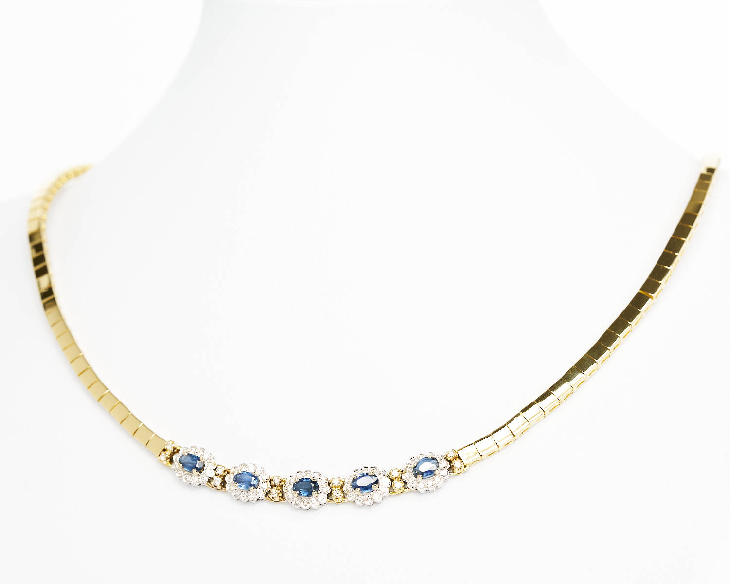 Collier in 750 Gelbgold und Weißgold mit Saphiren und Brillanten (1863)