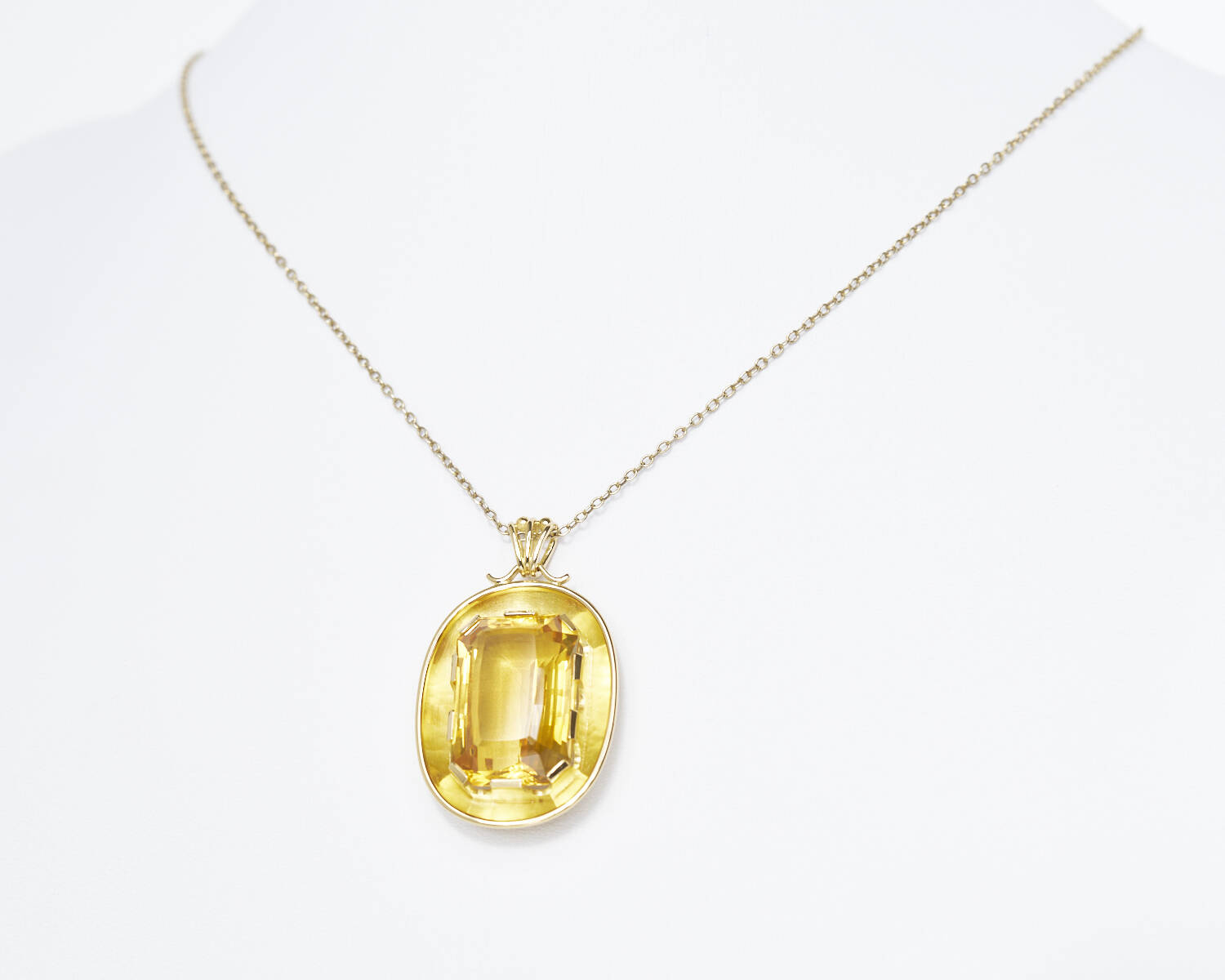 Anhänger in 750 Gelbgold mit Citrin (827)