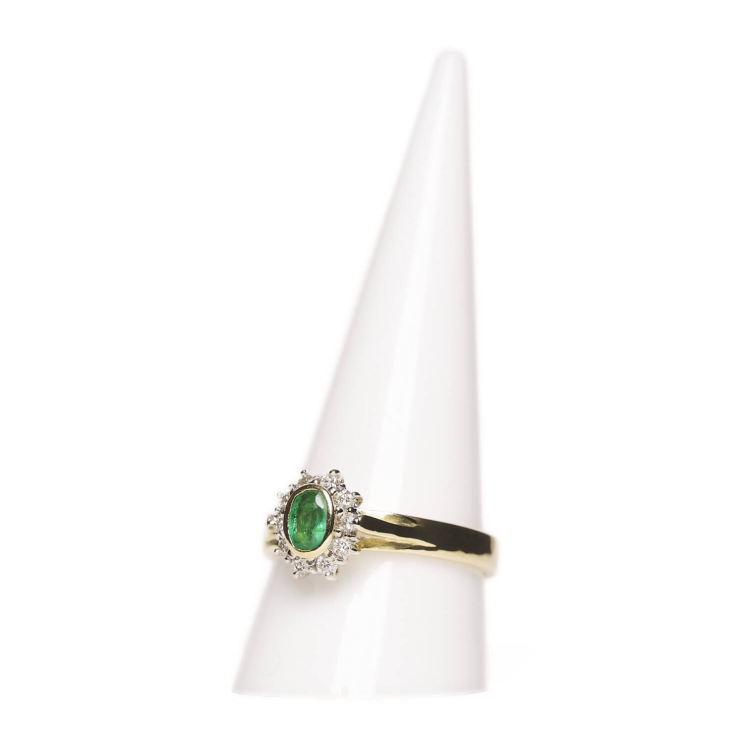 Damenring in 750 Gelbgold mit Brillanten und Smaragd Damenring in 750 Gelbgold mit Brillanten und Smaragd