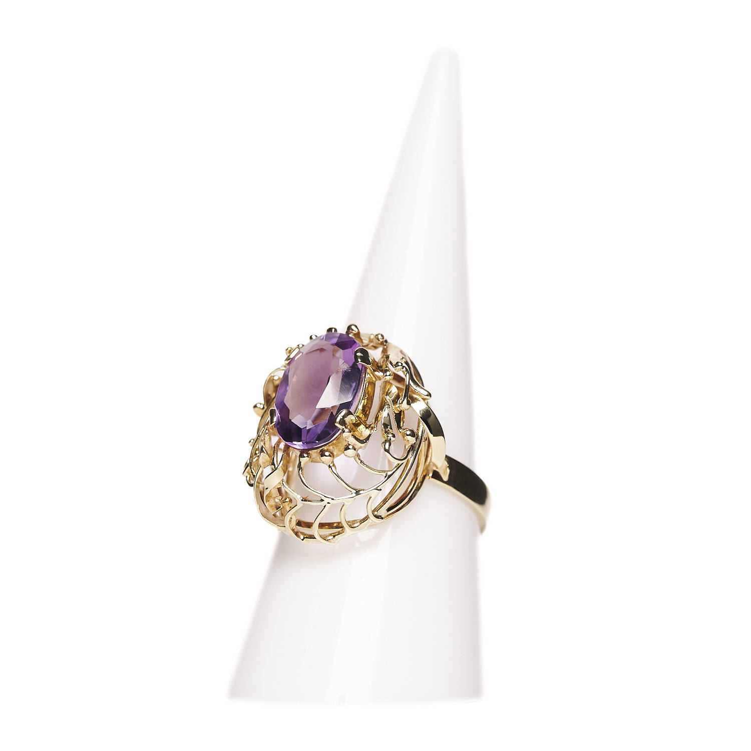 Damenring in 585 Gelbgold mit Amethyst Damenring in 585 Gelbgold mit Amethyst