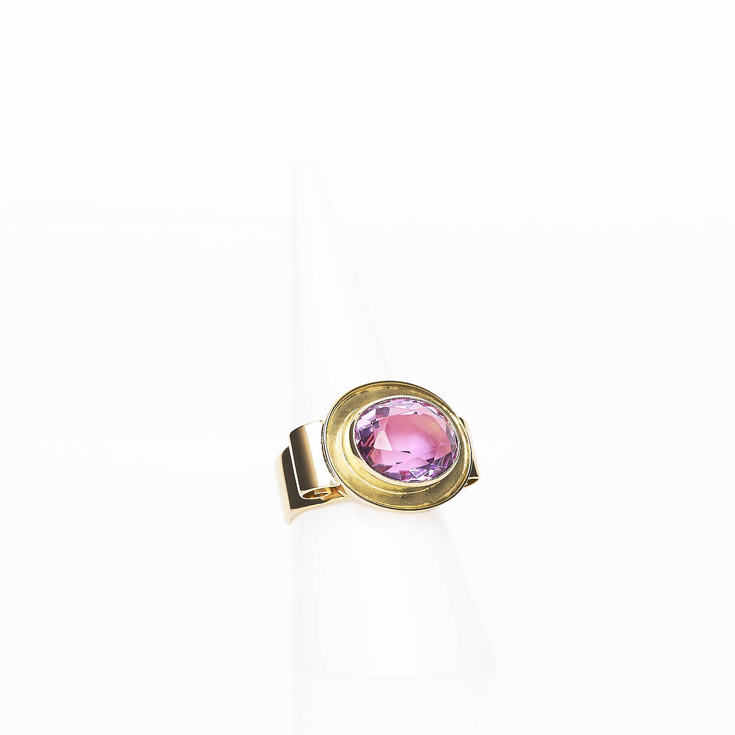 Damenring in 750 Gelbgold mit Amethyst (1397)