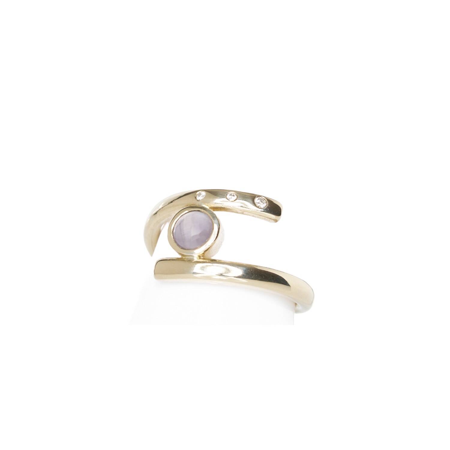 Damenring in 585 Gelbgold mit Sternsaphir und Brillanten (1780)