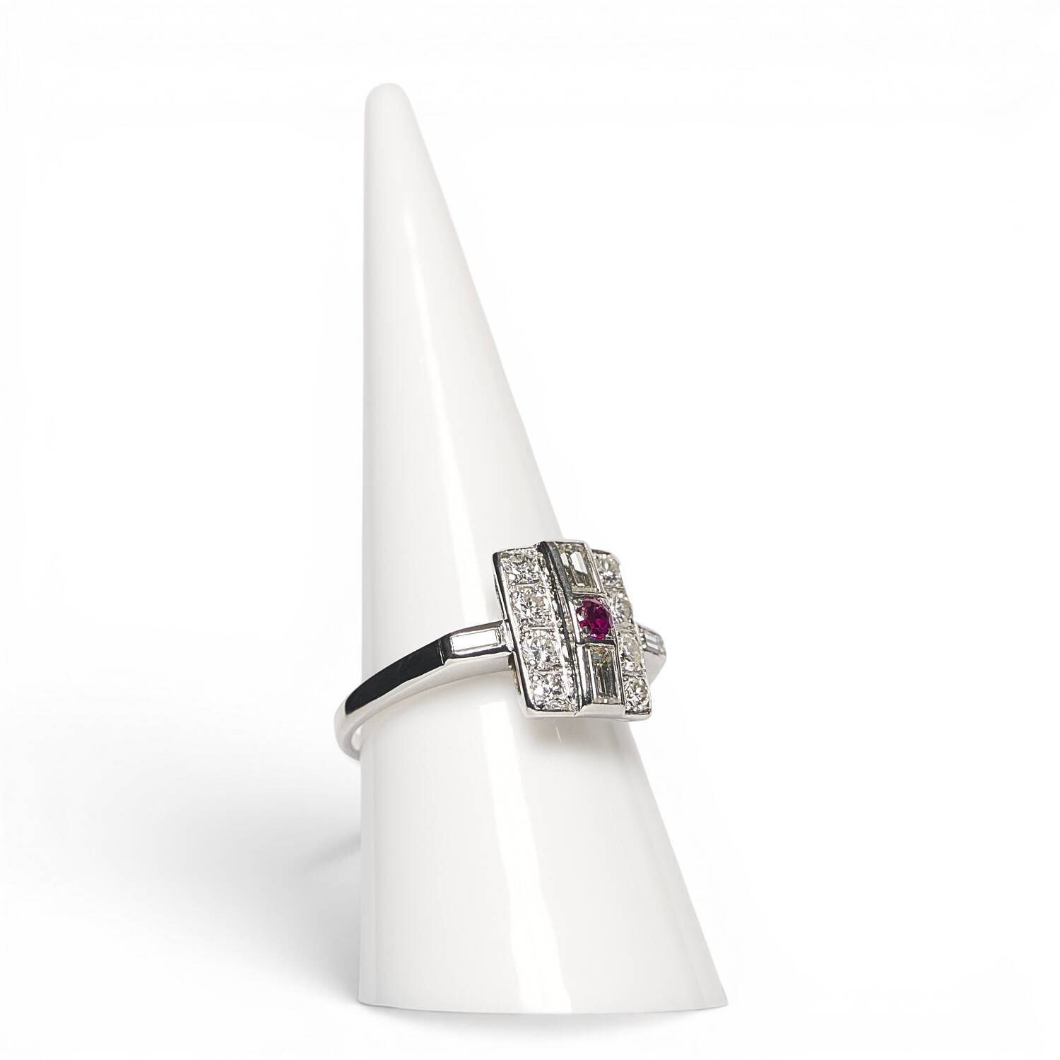 Damenring in 750 Weißgold mit Diamant und Rubin