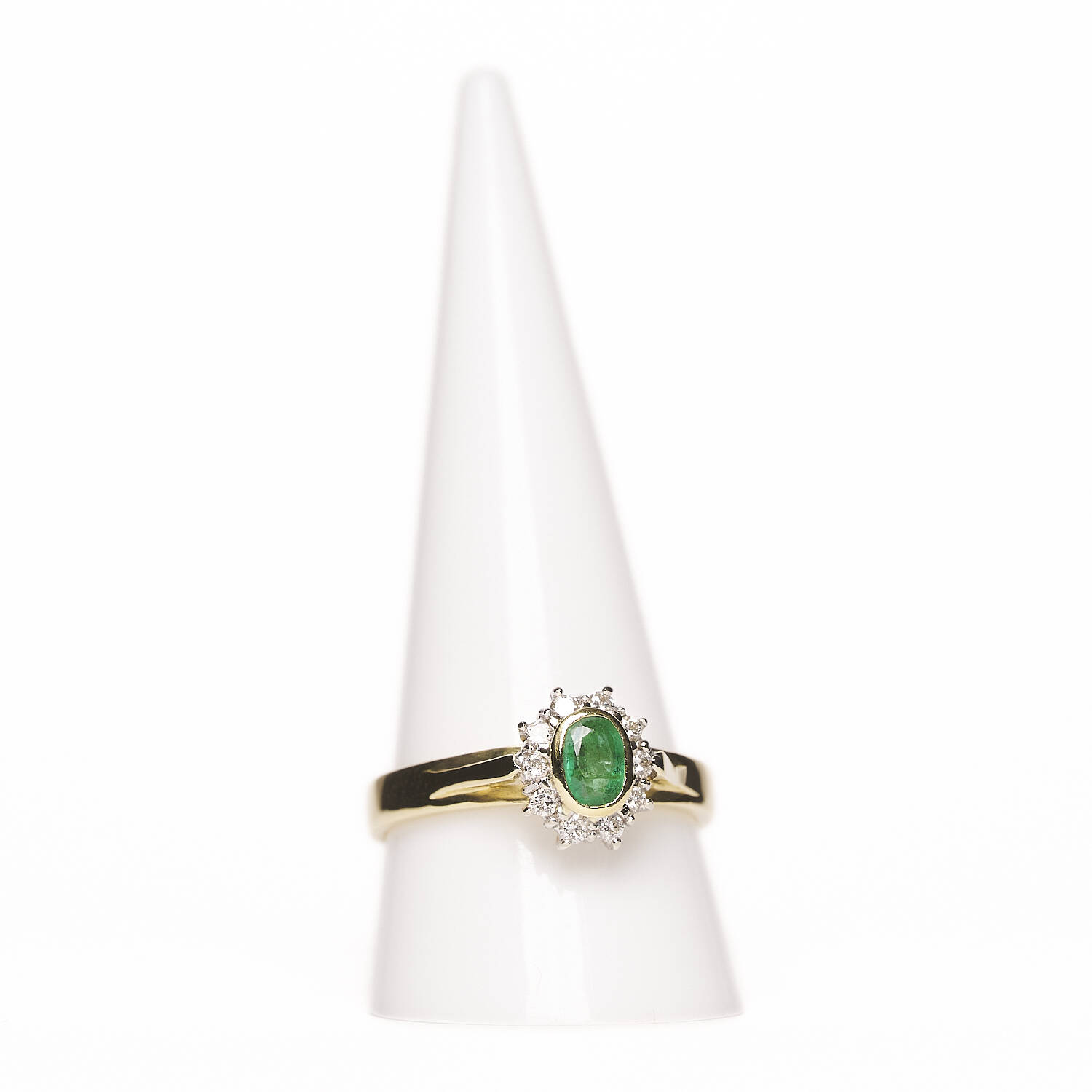 Damenring in 750 Gelbgold mit Brillanten und Smaragd Damenring in 750 Gelbgold mit Brillanten und Smaragd